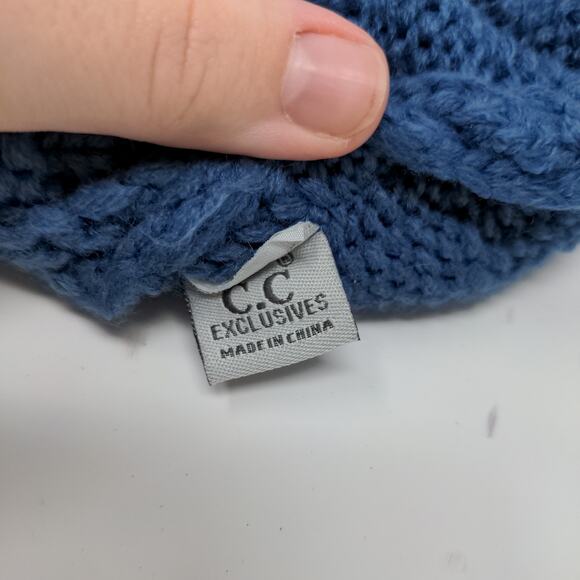 C.C. Exclusives Cable Knit Beanie Hat Blue Patch Logo 100% Acrylic - Picture 12 of 13